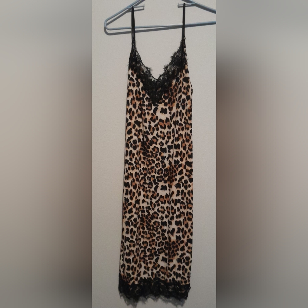 Fashion Nova Leopard Print Midi Dress with Black Lace - Picture 4 of 7